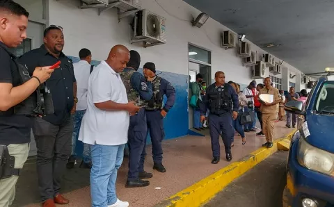 Una mujer muerta y 5 heridos deja tiroteo en Arco Iris 