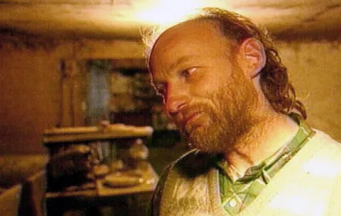 Peor asesino en serie de Canadá se encuentra grave tras ataque