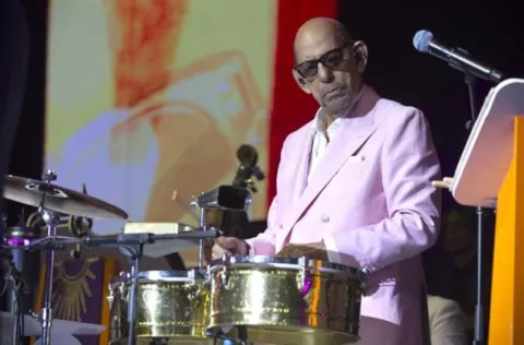 Salsero Willie Rosario celebra sus 100 años