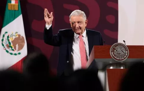 López Obrador pide a Biden y Trump 'no culpar a México' de la migración