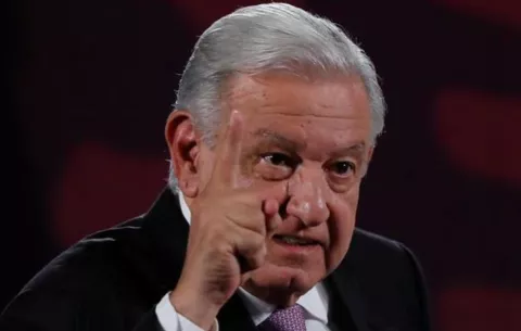   López Obrador: A México le 'va a ir mejor ahora que gobierne una mujer'