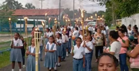 Centro educativo en Colón celebra sus 51 años de fundación