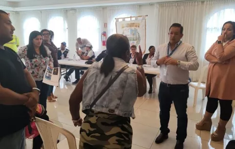 Moradores de Juan Demóstenes Arosemena se quejan de los apagones