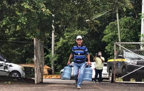 Chitreanos tienen una semana sin agua potable