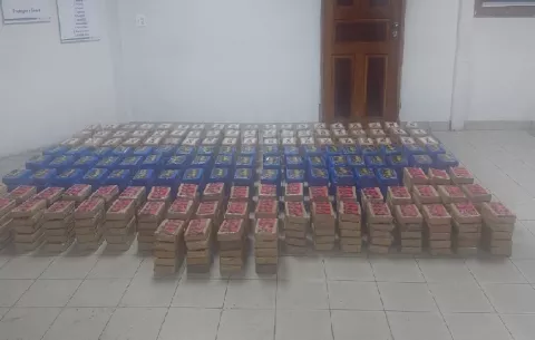 Incautan 780 paquetes de droga en el Puerto de Manzanillo