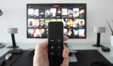 ¡Cuidado¡ conectar el celular a un Smart TV puede ser peligroso