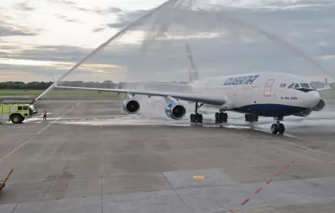 Cubana de Aviación reanuda vuelos entre La Habana y Panamá
