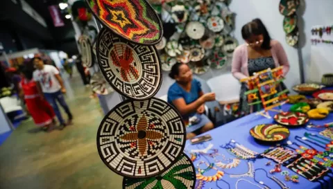 Más de 400 artesanos participan en la Feria Nacional de Artesanías