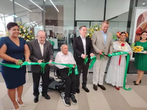 Abren nueva sucursal de compañía de seguros en Colón