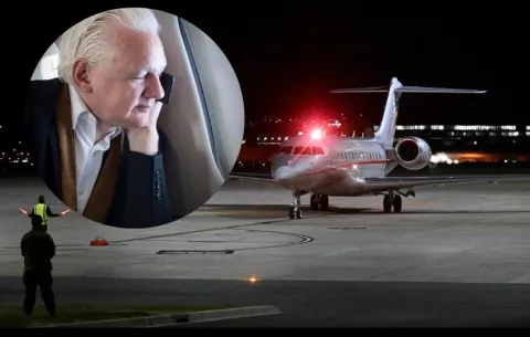 Julian Assange llega a Australia tras formalizar su libertad