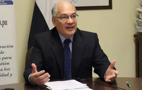 González sobre jugosas liquidaciones: 'La ley no es para beneficiarse'