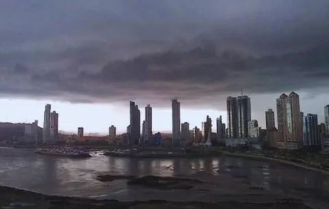  Emiten aviso de vigilancia por lluvias y tormentas significativas