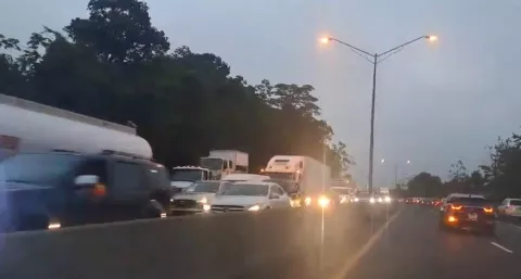Fatal atropello y tranque descomunal en la autopista