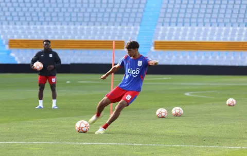 Martín Krug en la convocatoria de Panamá para enfrentar a Guyana y Montserrat