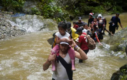  Se eleva a 174,513 la cifra de migrantes que han cruzado el Darién