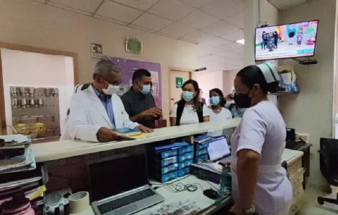 Diputados electos evalúan la situación del hospital Nicolás Solano