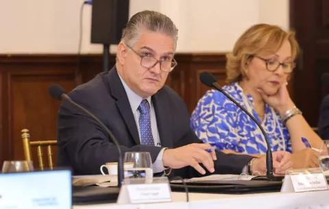  Reunión de transición continuó en el Ministerio de la Presidencia