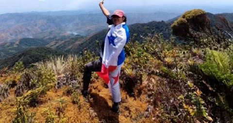 Ascenso al Cerro Santiago, un reto para los senderistas 