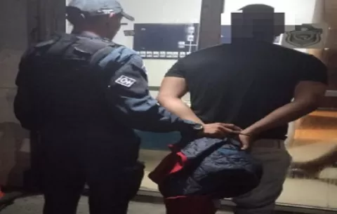 Se entrega el taxista que arrolló a un policía de tránsito en Colón