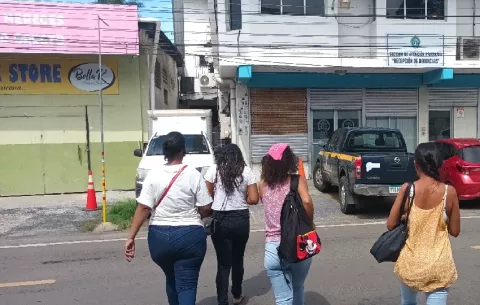 Unas 20 personas interponen una denuncia por estafa en Veraguas