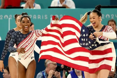 Biles conduce a Estados Unidos al oro; Italia y Brasil con históricas medallas