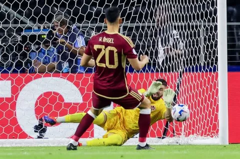 Canadá vence a Venezuela y enfrenta a Argentina en semifinales