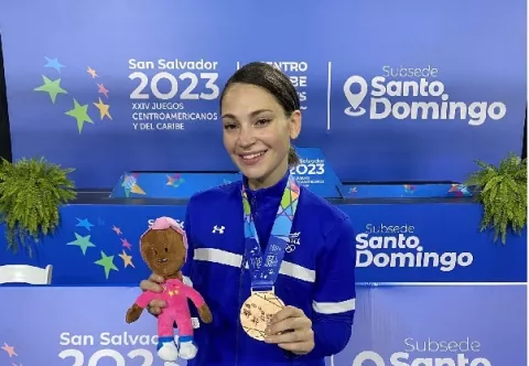 Cartens expresa su dolor por no estar en París y anuncia que se radicará en Panamá