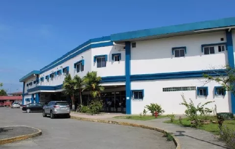 Hospital  Raúl Dávila Mena de Bocas del Toro enfrenta crisis por apagones y deterioro