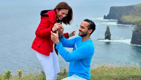 Domil Leira y su novia Cuqui se comprometieron en Irlanda