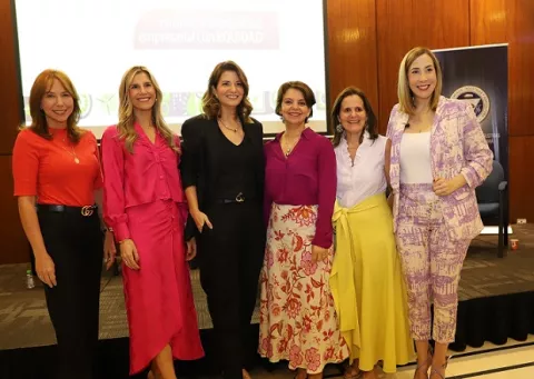 Mujeres líderes que han transformado sus negocios 