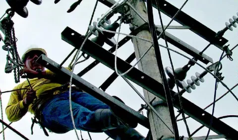 Usuarios deben seguir denunciando el mal servicio de electricidad