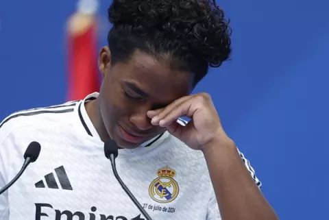 Endrick, entre lágrimas: 'Jugar en el Real Madrid era mi sueño y hoy se ha hecho realidad´