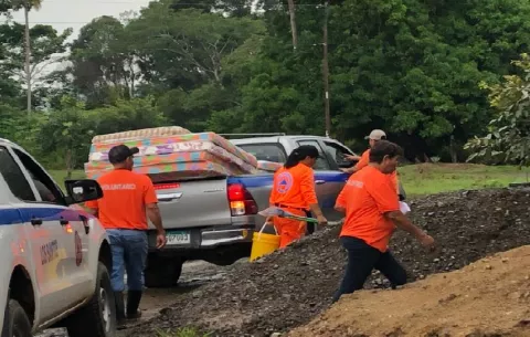 Llega la ayuda a comunidades afectadas por inundaciones en Tonosí 