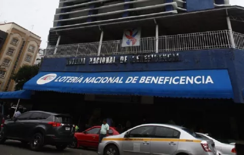 Saquina Jaramillo reemplazará a  Marcos Cedeño en la Lotería Nacional