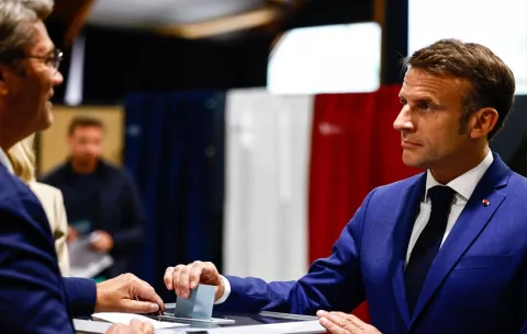 Macron esperará a que se estructure  Asamblea para decidir sobre el Gobierno