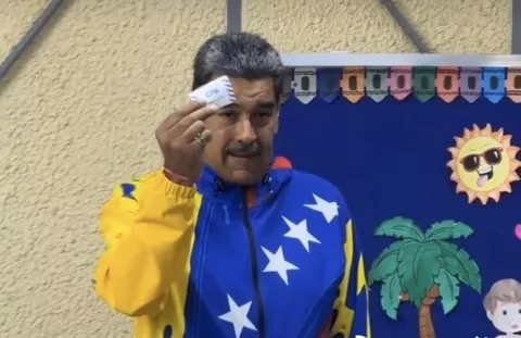 Maduro llama a sus simpatizantes a un remate de votos en plenas elecciones