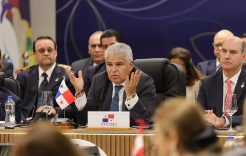 Mulino pide solidaridad a Mercosur en la lucha por salir de listas discriminatorias 