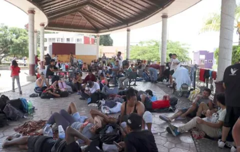  Activistas y migrantes en México viven incertidumbre tras renuncia de Biden