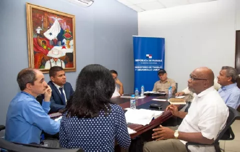 Viceministro de Trabajo se reúne con sindicalistas