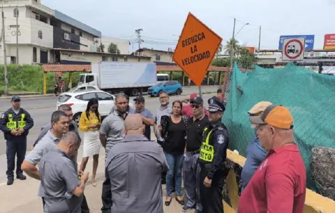 Transportistas de Panamá Oeste piden apertura de vías en el tramo de Arraiján