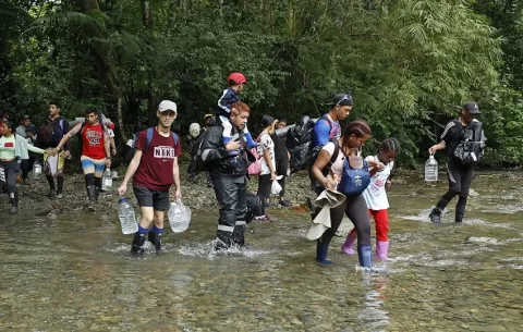 Repatriación de migrantes debe ser voluntaria, pide defensor