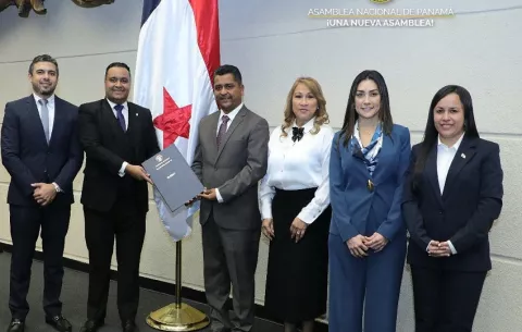 En la recta final, el primer grupo de ratificaciones