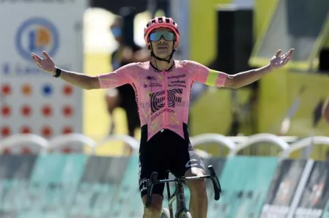 Richard Carapaz, primer ecuatoriano en ganar una etapa en el Tour de Francia