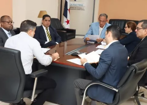 Miviot y Banco Hipotecario se reúnen para coordinar acciones