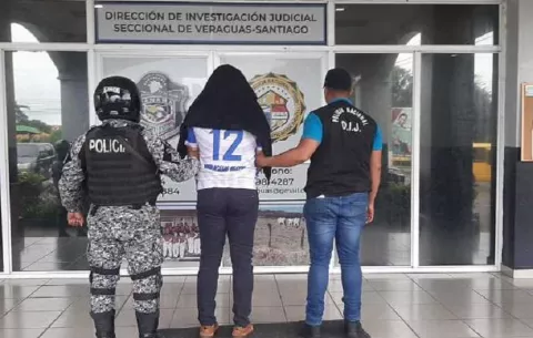 Reporte periódico para un abogado y una mujer implicados en un caso de estafa en Veraguas