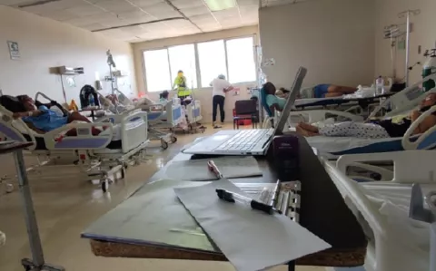 Ministro de Salud visita hospital Nicolás A. Solano.