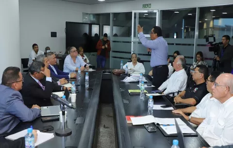 Diputados y productores debaten impacto del TPC entre Panamá y EE.UU.