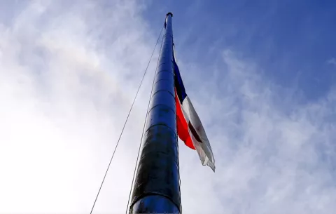 Cinco empresas interesadas en nueva asta visitan el Cerro Ancón
