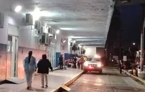 Asesinan a un hombre y hieren a un policía en un bar de Colón