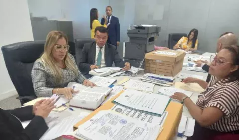 Entrevistas no están previstas para escoger al próximo contralor